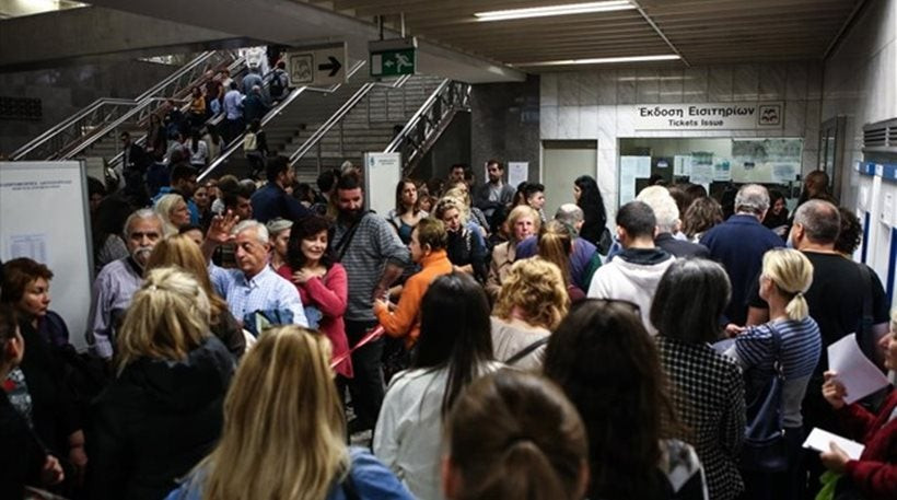 Η ΤΡΑΙΝΟΣΕ προχωρά στην έκδοση χάρτινων μηνιαίων καρτών και εισιτηρίων